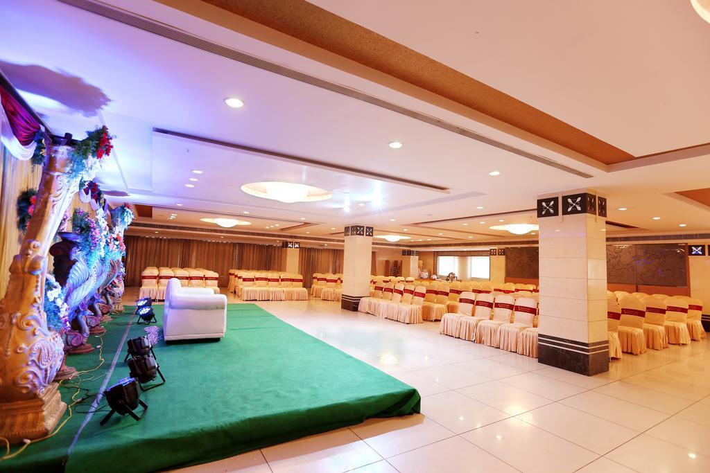 Hotel Swagath Grand Nagole Hyderabad Exteriör bild