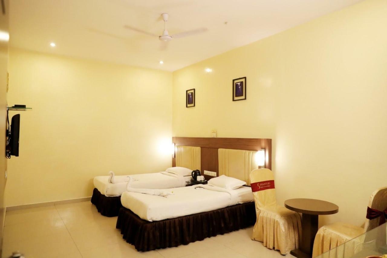 Hotel Swagath Grand Nagole Hyderabad Exteriör bild