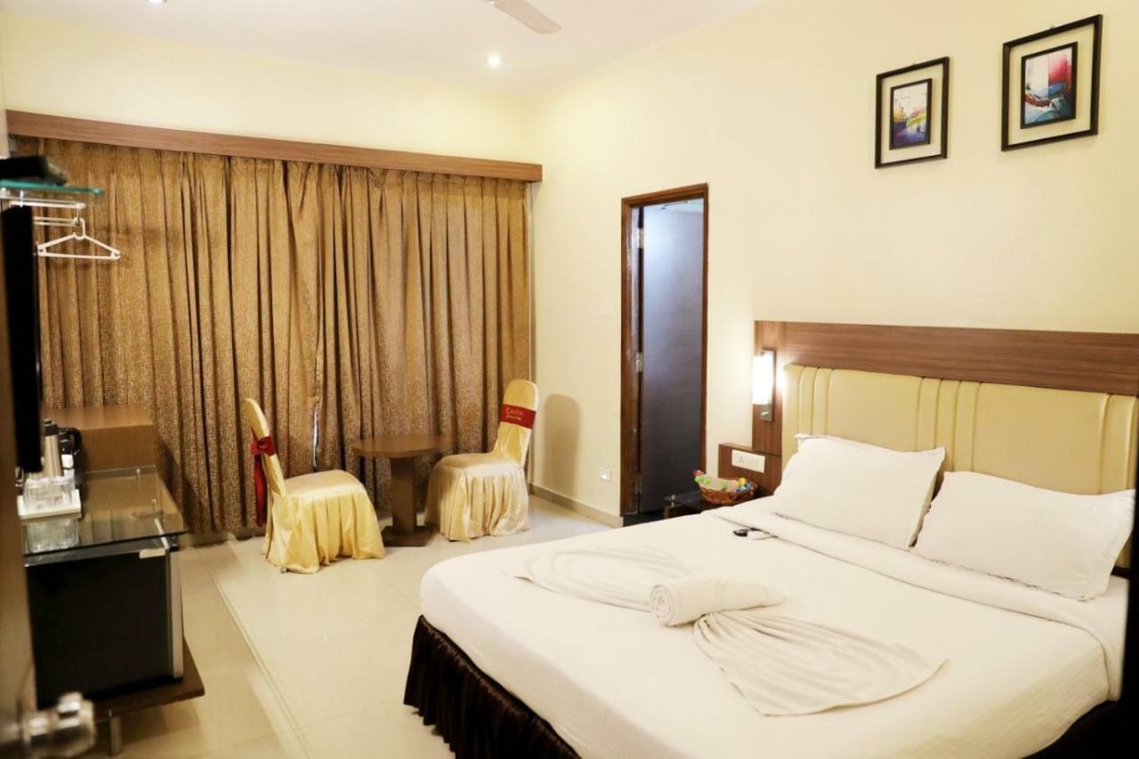 Hotel Swagath Grand Nagole Hyderabad Exteriör bild