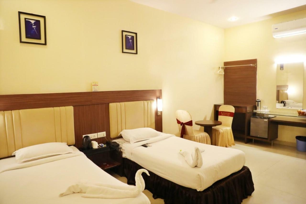 Hotel Swagath Grand Nagole Hyderabad Exteriör bild