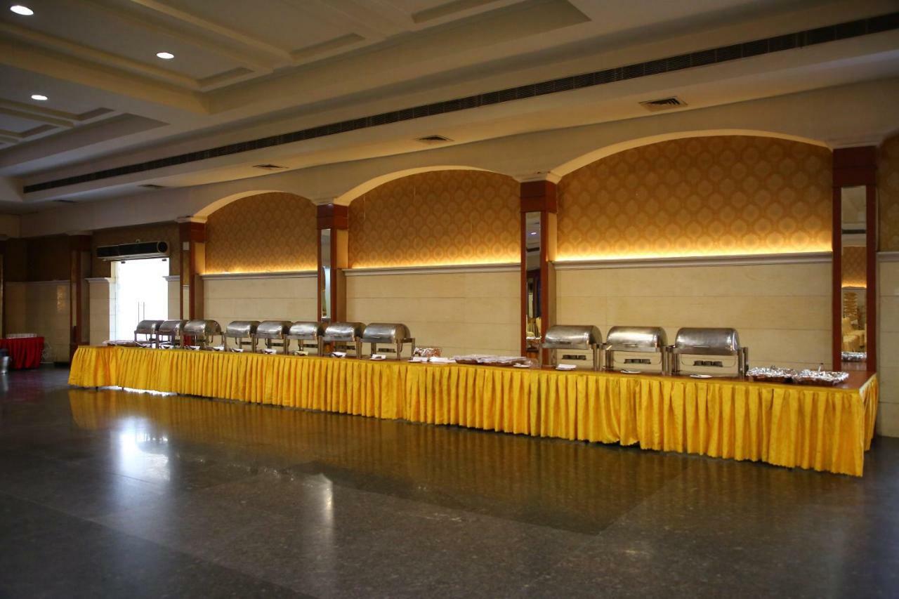 Hotel Swagath Grand Nagole Hyderabad Exteriör bild