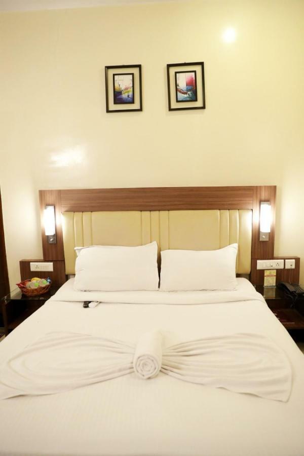 Hotel Swagath Grand Nagole Hyderabad Exteriör bild